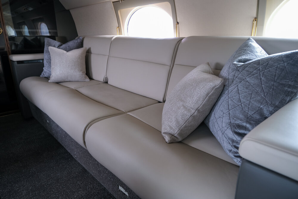 Gulfstream G III Int7 - Velox Air Charter