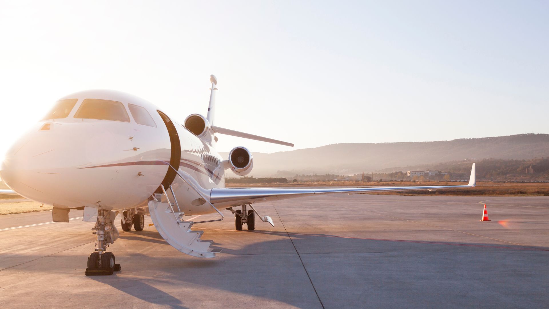 The differences between private plane charter and fractional jet ownership